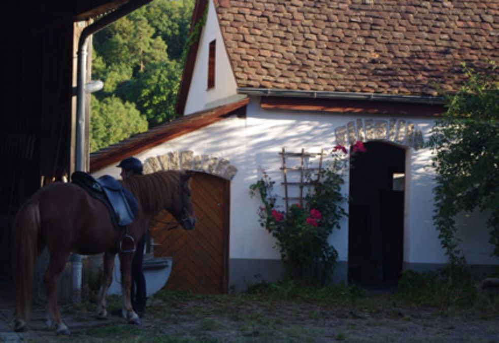 Reiterstübchen und Sattelkammer von außen